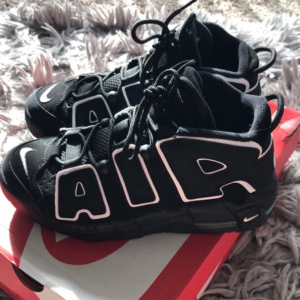 Nike air more tempo